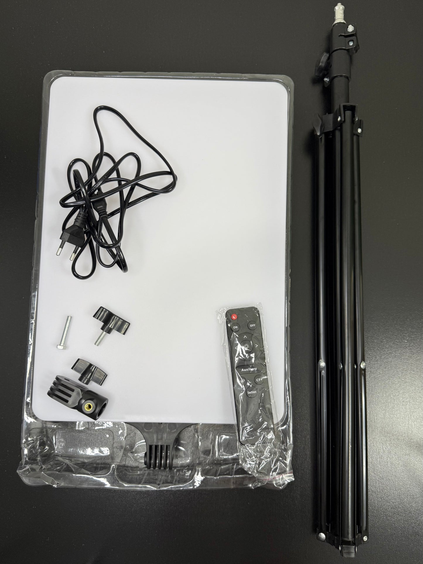 RL-19 Studio LED Light Panel – Rectangular Video Light with Adjustable Brightness, Color Temperature & Remote Control